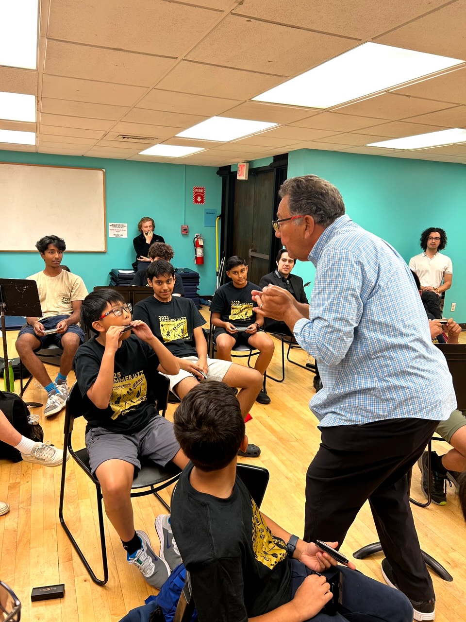 Chris teaching at Neighborhood Music School in New Haven, CT.